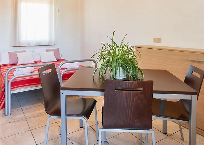 Apartament Sole 4 *